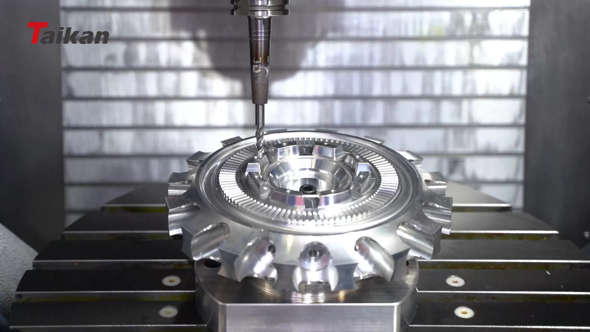 5-Axis CNC Machine Buying Guide: How to Choose the Right Solution for Precision Manufacturing